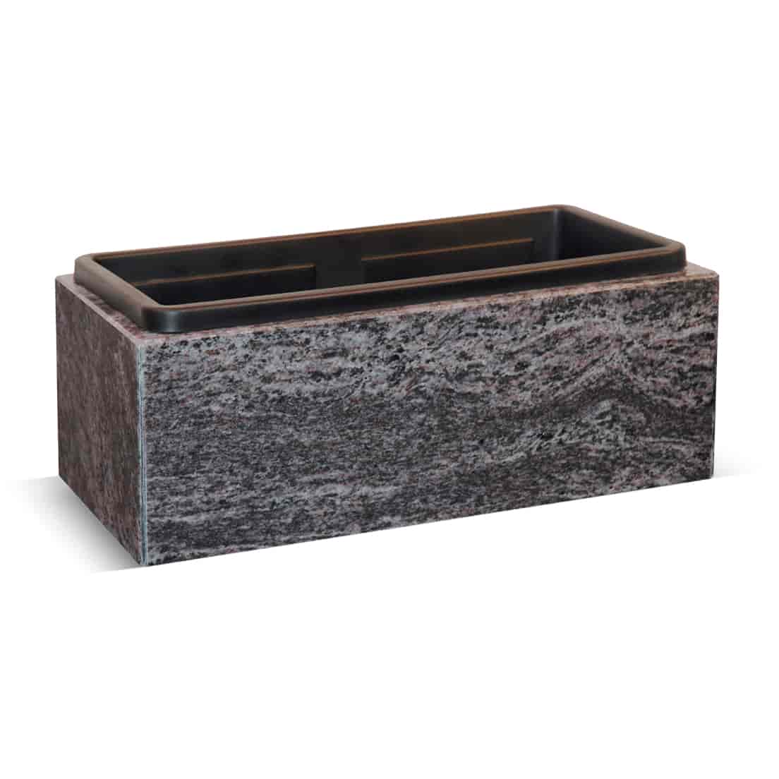 Jardinière en granit collée côtés droits1