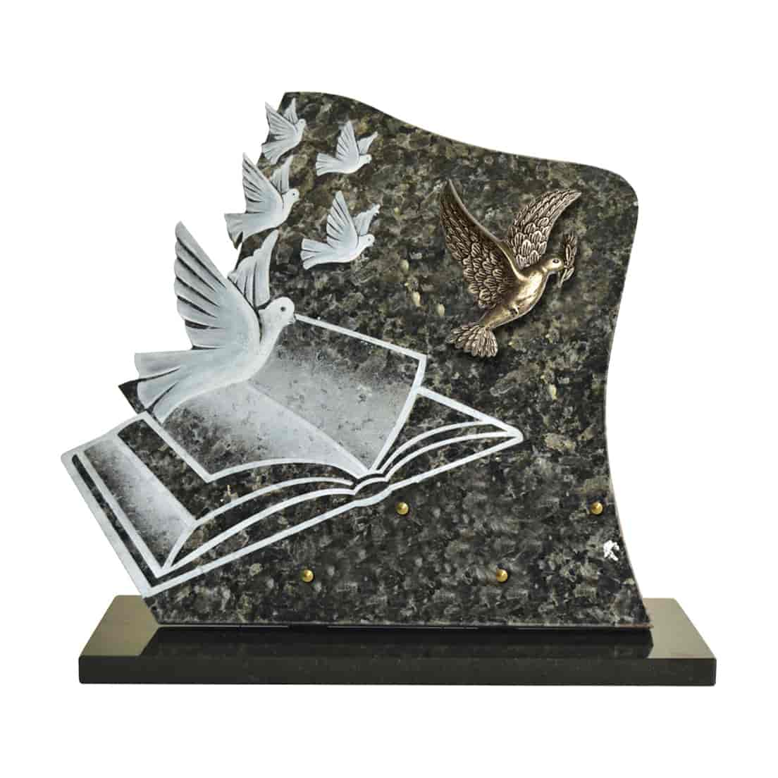 Plaque forme livre et envolée de coeurs sablés blancs1