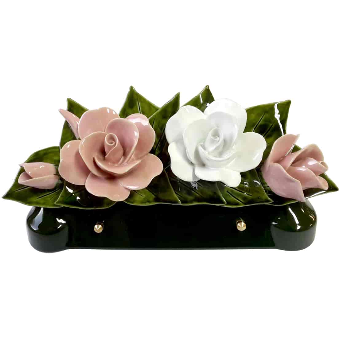 Devant de tombe de roses et boutons roses1