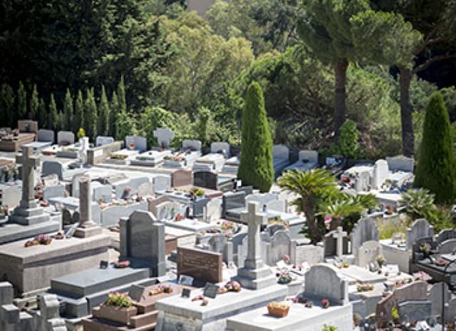 Monuments inhumation
